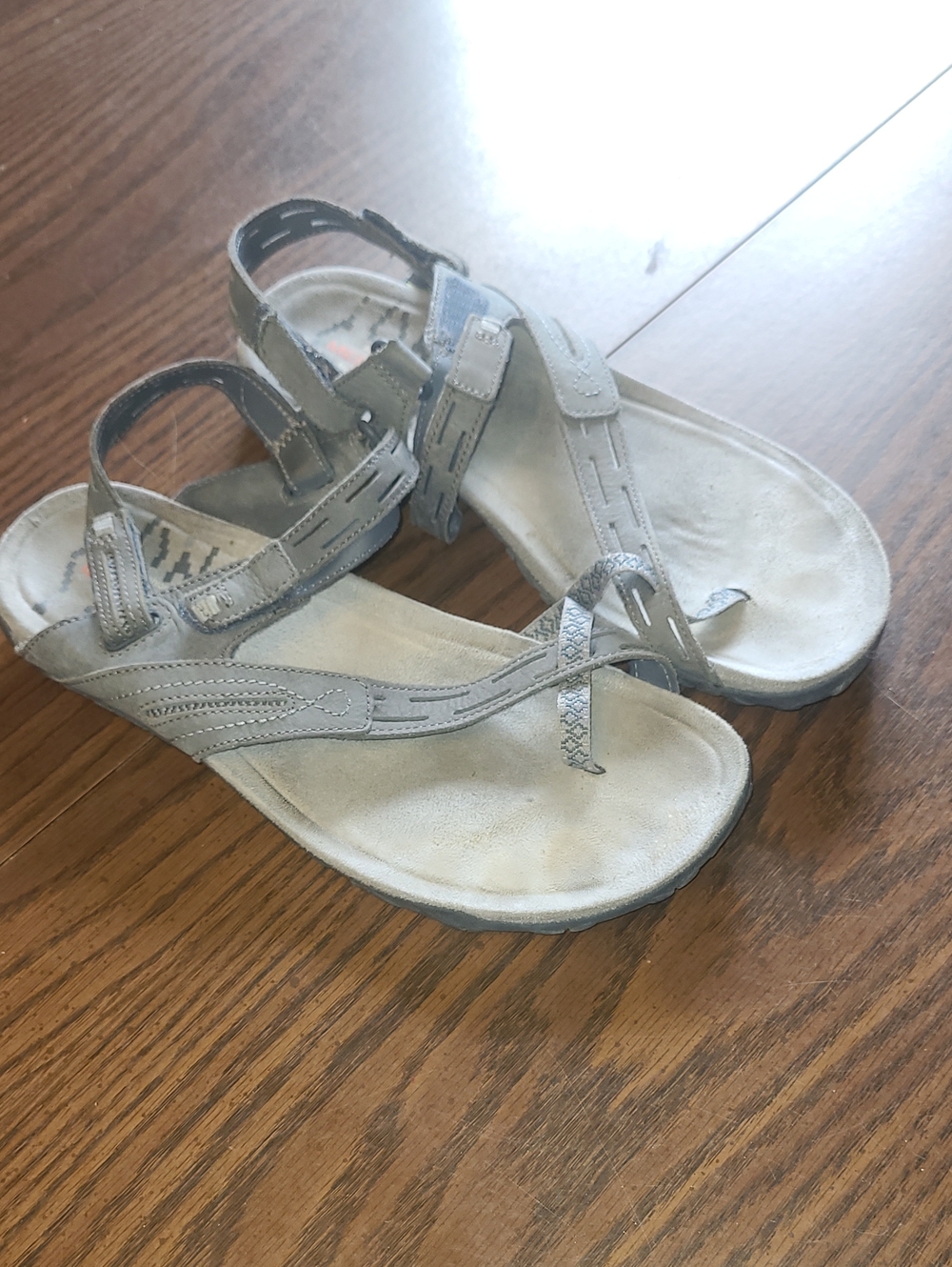 Merrell Women's Light Gray Strappy Sandals Size 9